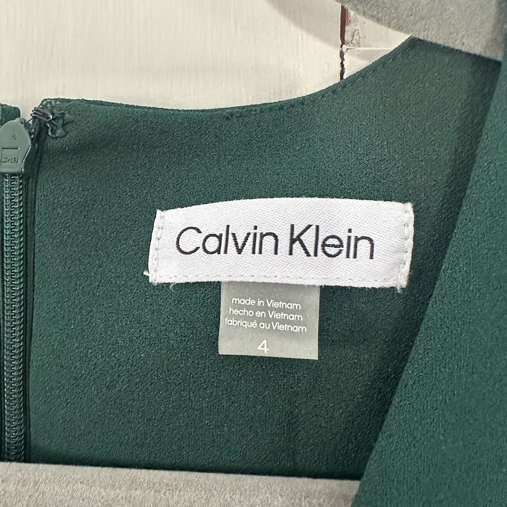 Calvin Klein Green Smocked A-line Dress with Long Bishop Sleeves - Picture 3 of 5